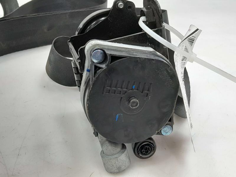 2013 - 2018 Ford Focus Front Seat Belt Retractor w/ Pretensioner RH Passenger Side Black OEM DM5Z54611B08DB