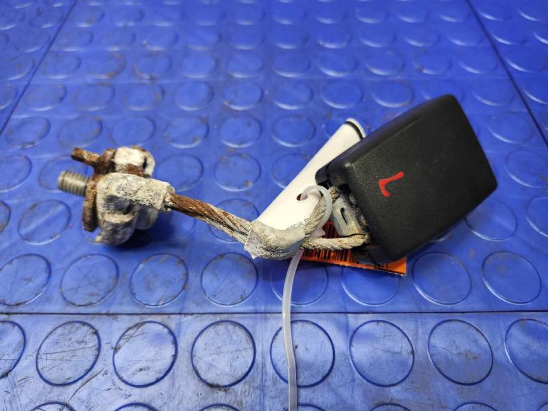 2011 BMW 535i Rear Seat Belt