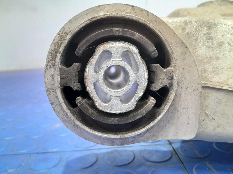 2018 Jaguar XE Lower Control Arm Rr