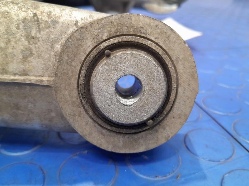 2018 Jaguar XE Lower Control Arm Rr