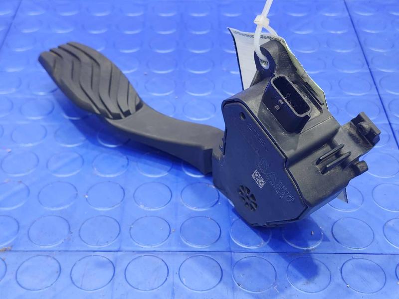 2020-2024 Nissan Versa Accelerator Pedal Assembly with Sensor OEM 180025RA0A