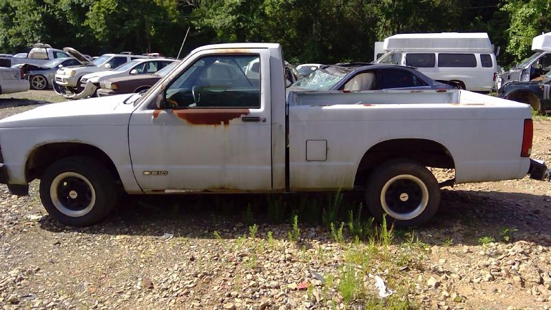 1991 Chevrolet S10 Front Door Regulator