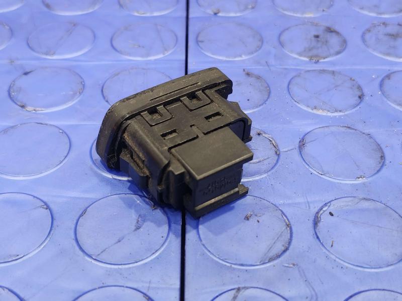 2016 Ford Transit 150 Door Switch Front