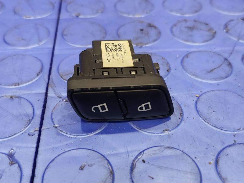 2016 Ford Transit 150 Door Switch Front