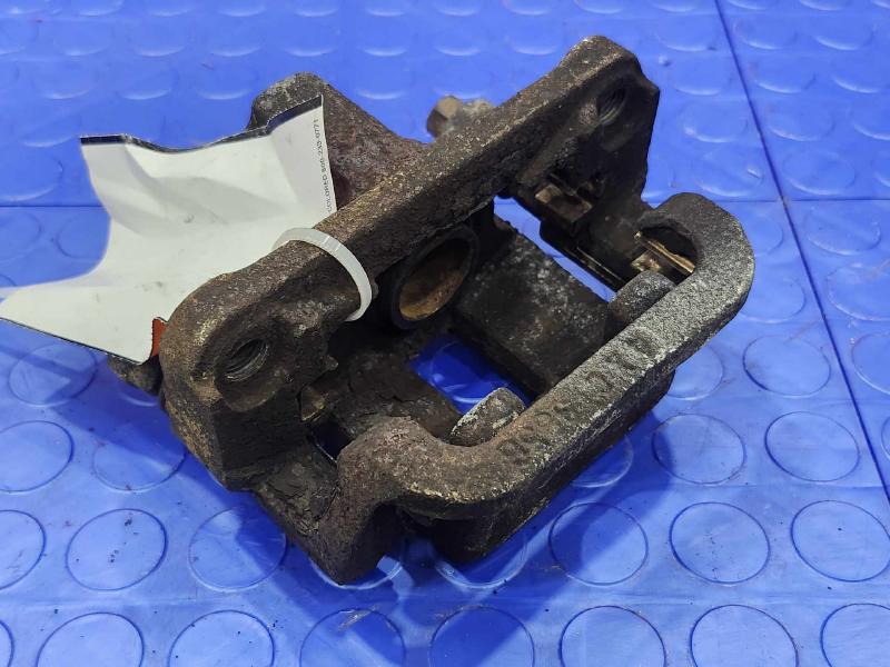 2015 Nissan Rogue Caliper