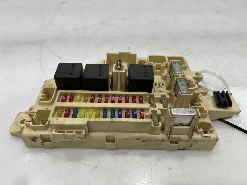1997 Jeep Cherokee Cabin Fuse Box