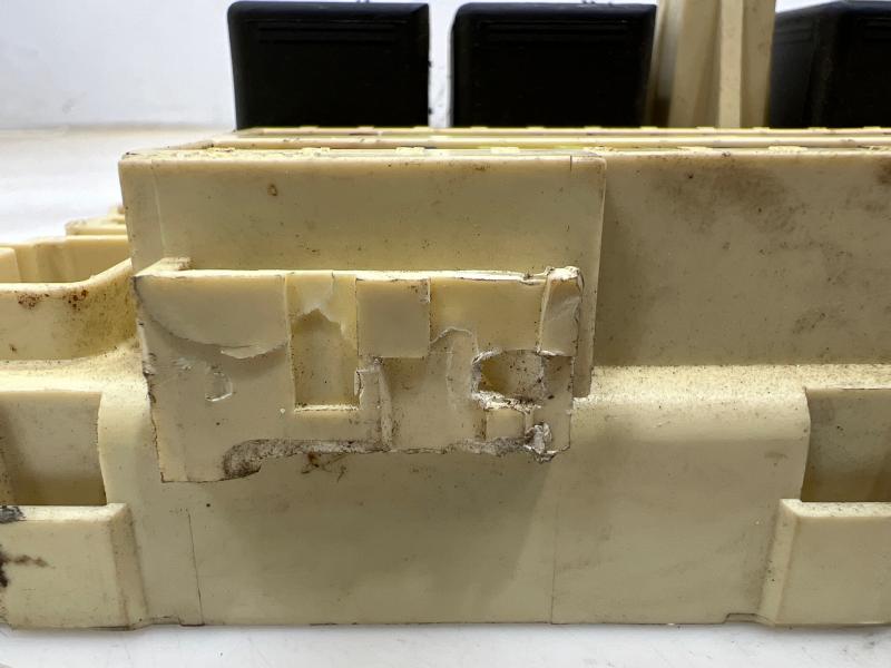 1997 Jeep Cherokee Cabin Fuse Box