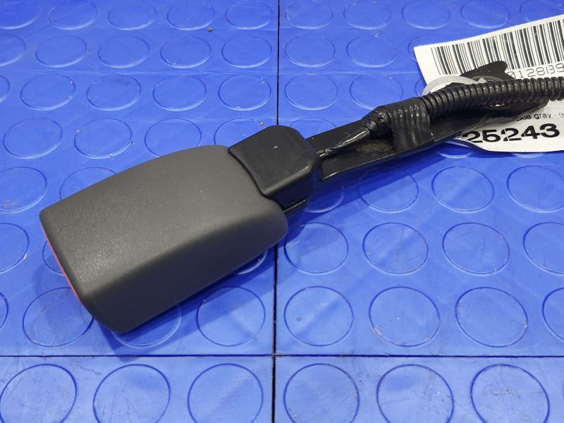 2013 Toyota Prius Front Seat Belt