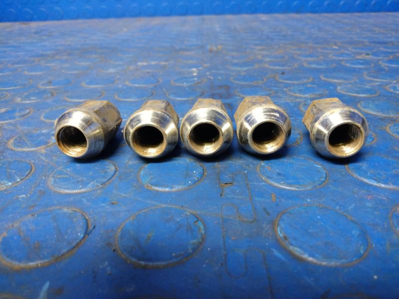 1995 Jeep Grand Cherokee Lug Nuts