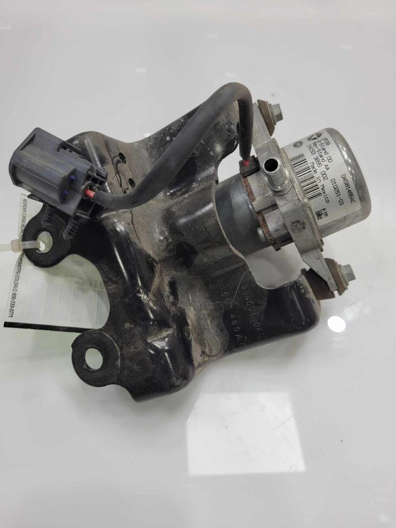 2014 Chrysler 300 Vacuum Pump