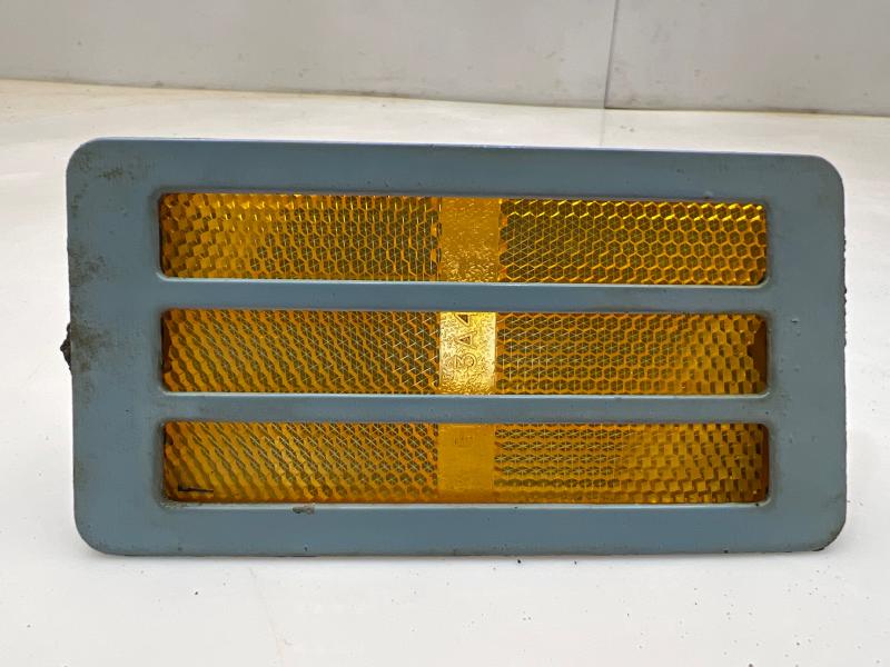 1976 Oldsmobile Cutlass Fog/Mark/Park/Turn Light/Lamp