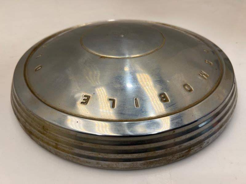 1976 Oldsmobile Cutlass Center Cap