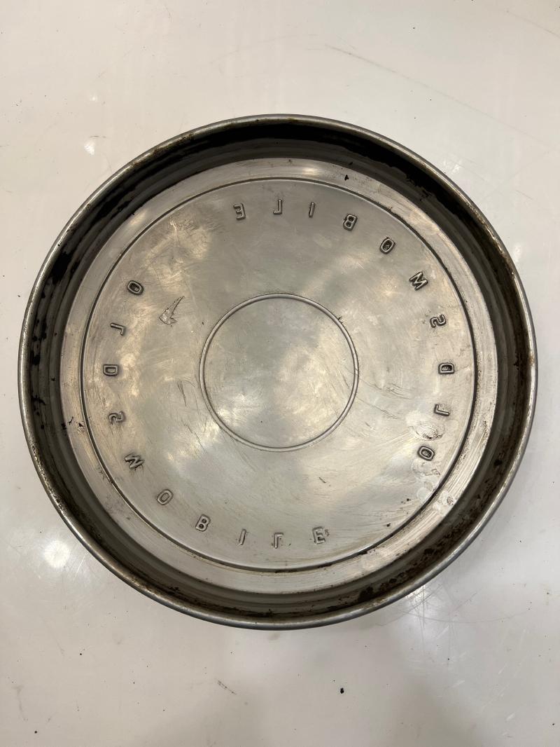 1976 Oldsmobile Cutlass Center Cap