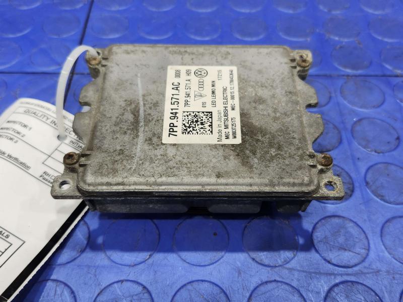 2018 Volkswagen Passat Headlamp Assembly
