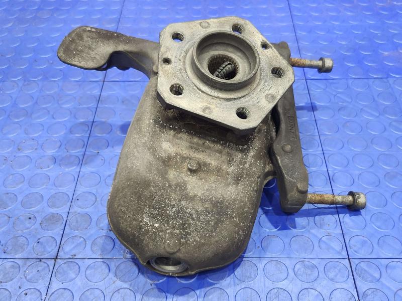 2011 Maserati Quattroporte Spindle Knuckle Front