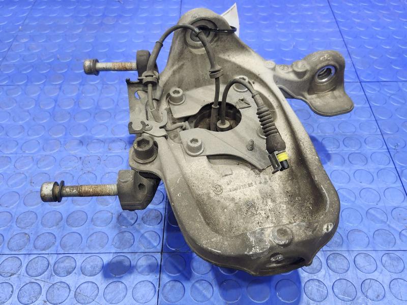 2011 Maserati Quattroporte Spindle Knuckle Front