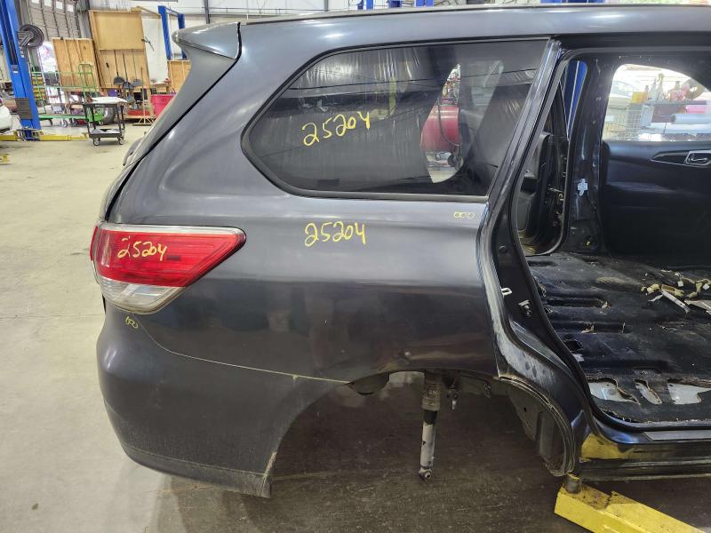 2013 Nissan Pathfinder Quarter Panel