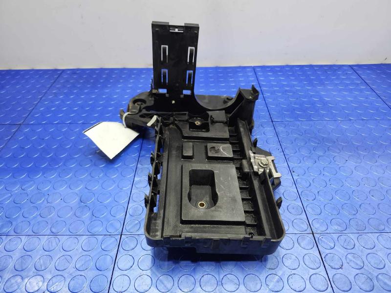 2010-2018 Volkswagen Jetta Battery Tray Genuine OEM Part 1KM915333