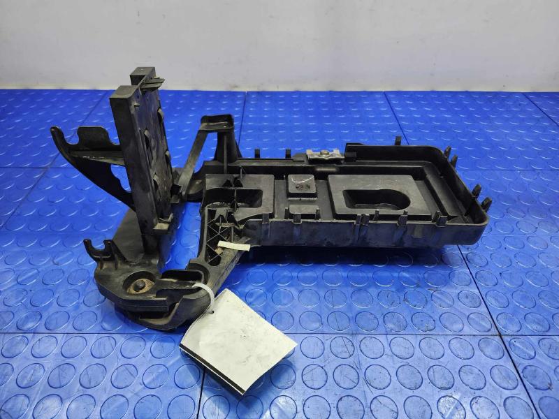 2010-2018 Volkswagen Jetta Battery Tray Genuine OEM Part 1KM915333