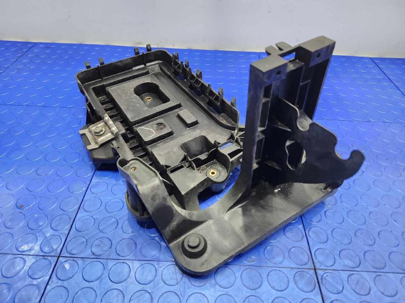 2010-2018 Volkswagen Jetta Battery Tray Genuine OEM Part 1KM915333