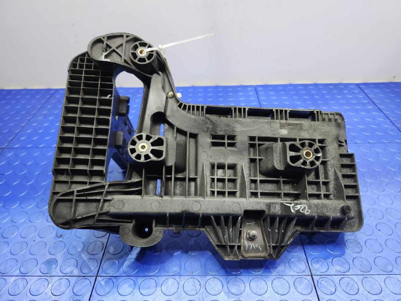 2010-2018 Volkswagen Jetta Battery Tray Genuine OEM Part 1KM915333