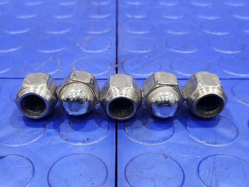 2012 Subaru Legacy Lug Nuts
