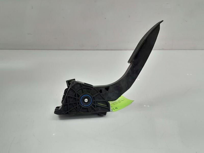 2017 Buick Lacrosse Accelerator Pedal Assembly OEM 23375953