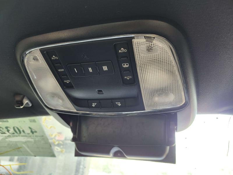 2013 Chrysler 300 Front Console