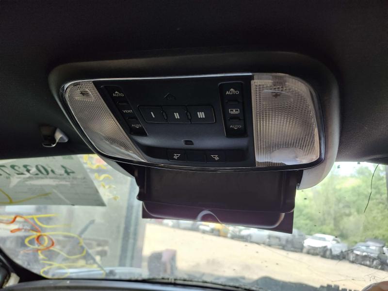 2013 Chrysler 300 Front Console