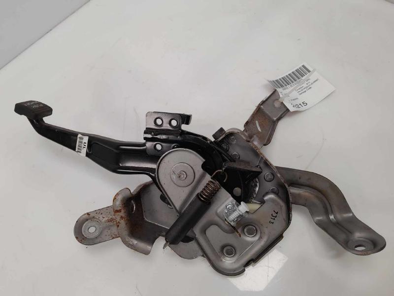 2016 - 2020 Kia Sorento Parking Brake Emergency Brake Pedal Assembly OEM 59710-C5500