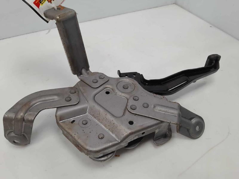 2016 - 2020 Kia Sorento Parking Brake Emergency Brake Pedal Assembly OEM 59710-C5500