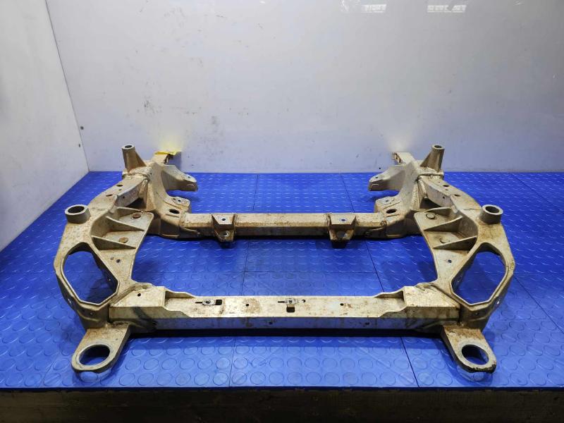 2014 Cadillac CTS Crossmember/Cradle/Undercarria