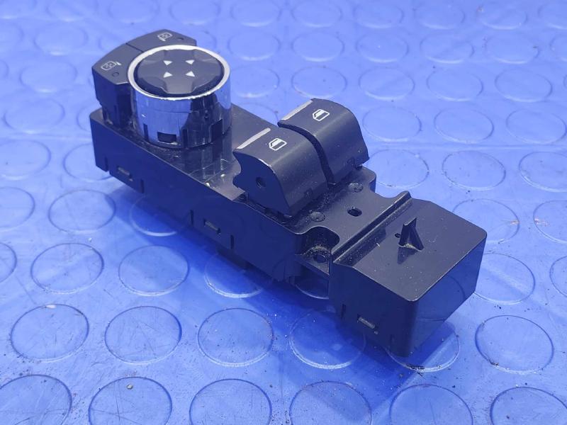 2016 Ford Mustang Door Switch Front
