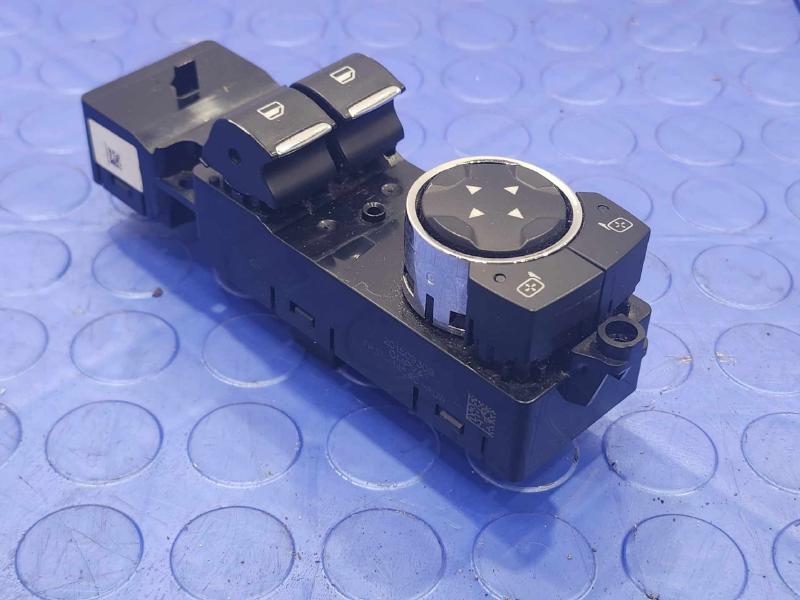 2016 Ford Mustang Door Switch Front