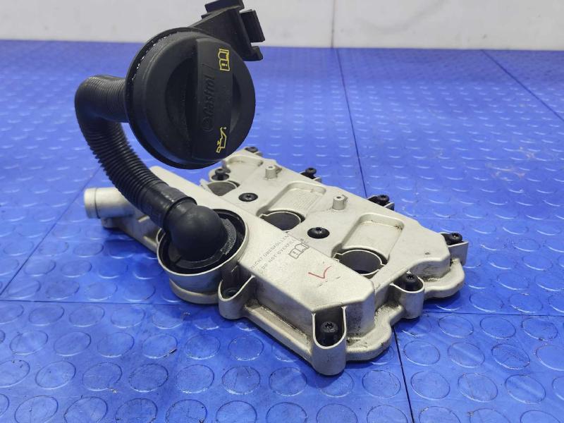 2017 Audi Q7 Valve Cover