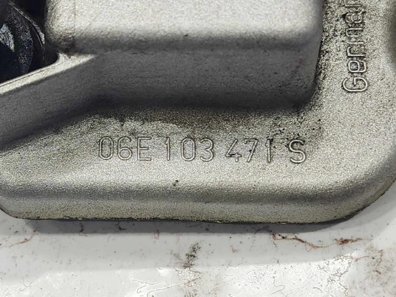 2017 Audi Q7 Valve Cover