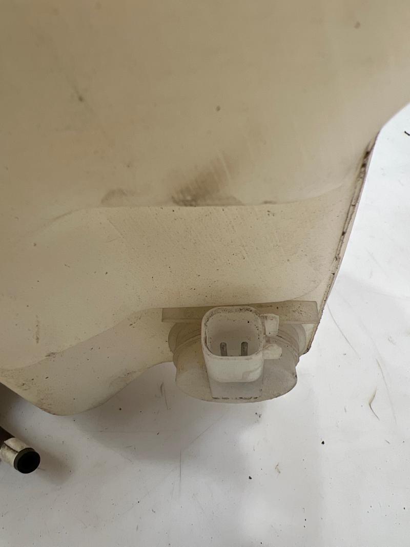 2011 - 2015 Ford Explorer Windshield Washer Fluid Reservoir Assembly OEM BB5Z17618A