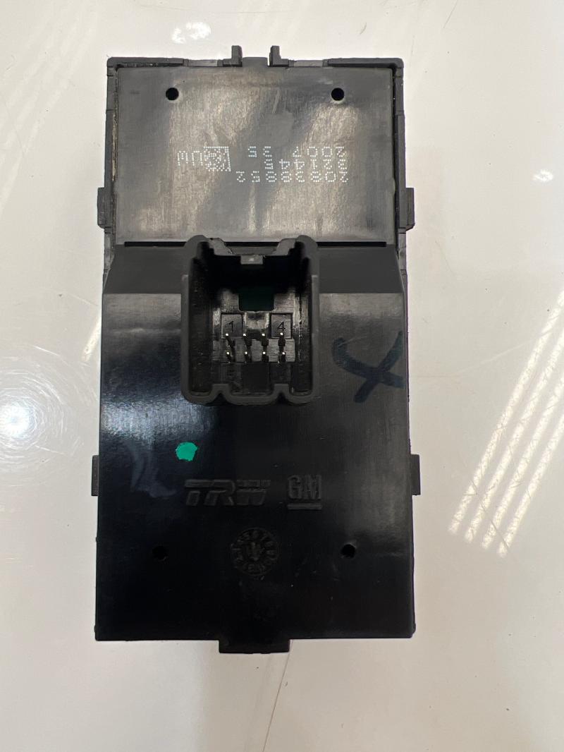 2012 Chevrolet Cruze Door Switch Front