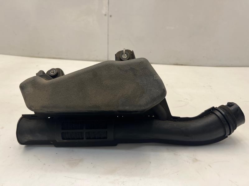 2011 - 2015 Toyota Prius Engine Air Inlet Intake Hose OEM 17750-37060