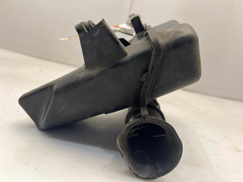 2011 - 2015 Toyota Prius Engine Air Inlet Intake Hose OEM 17750-37060