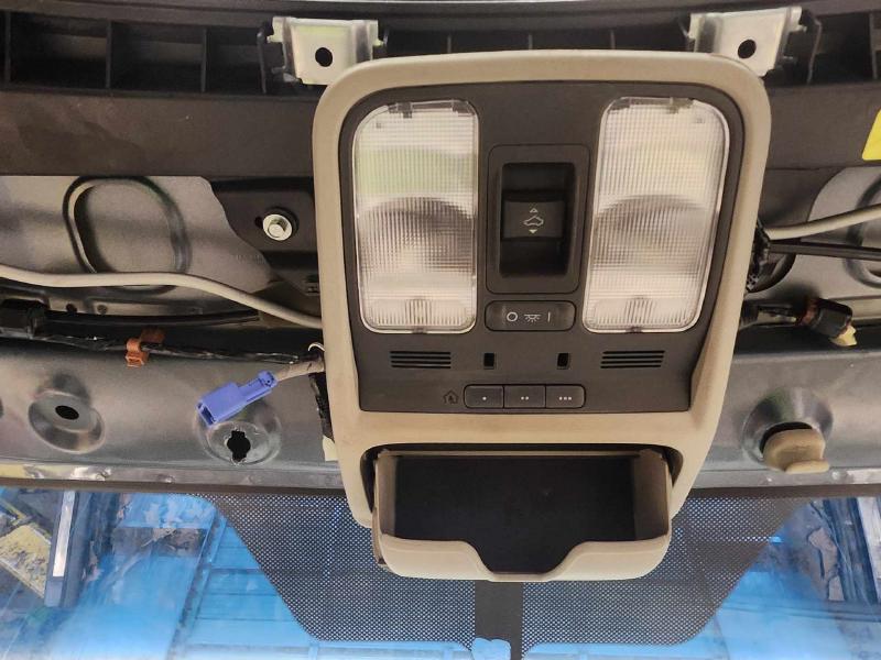 2008 Acura MDX Front Console