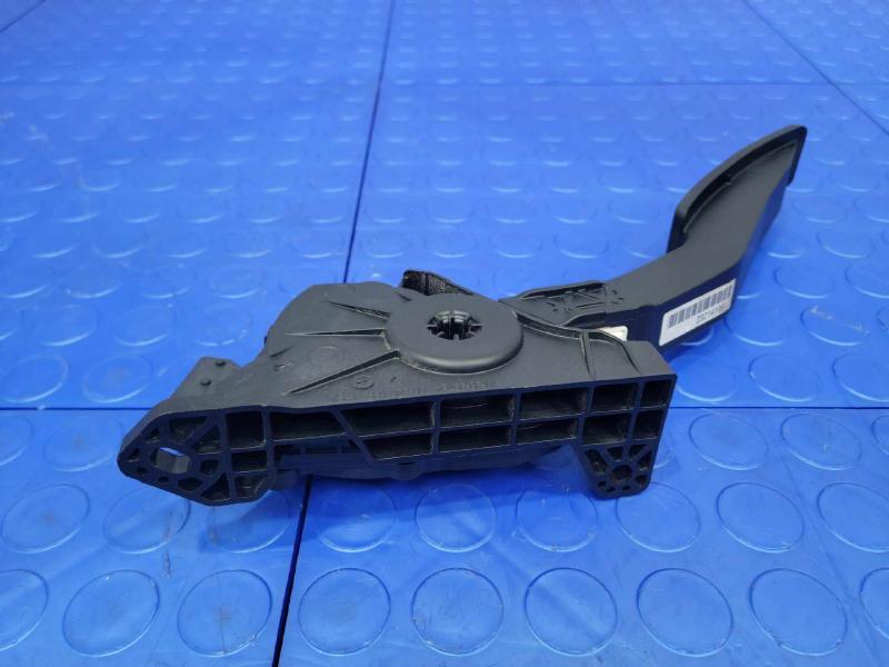 2017 Chevrolet Colorado Pedal Assembly