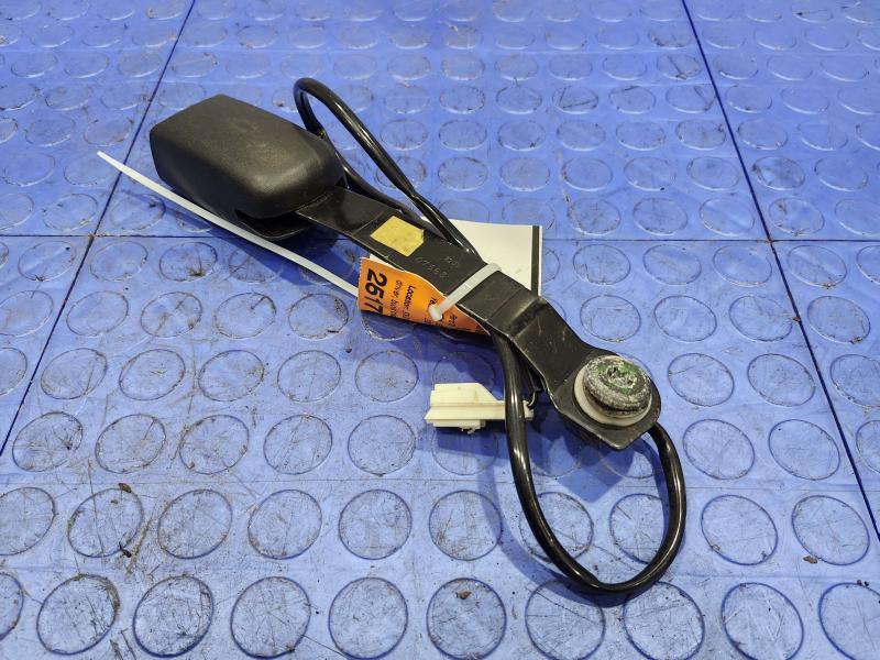 2008 Subaru Legacy Front Seat Belt