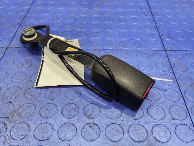 2008 Subaru Legacy Front Seat Belt