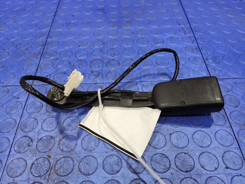 2008 Subaru Legacy Front Seat Belt