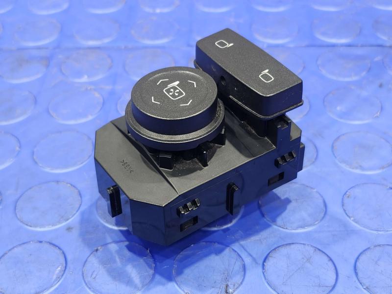 2015 GMC Yukon XL Door Switch Front