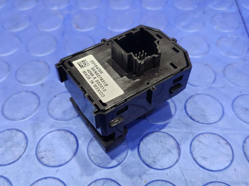 2015 GMC Yukon XL Door Switch Front