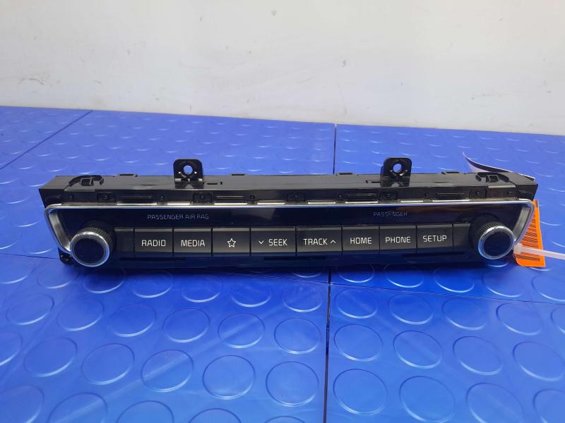 2019-2020 Kia Optima Radio Head Unit Control Panel Genuine OEM 96540D5GA0