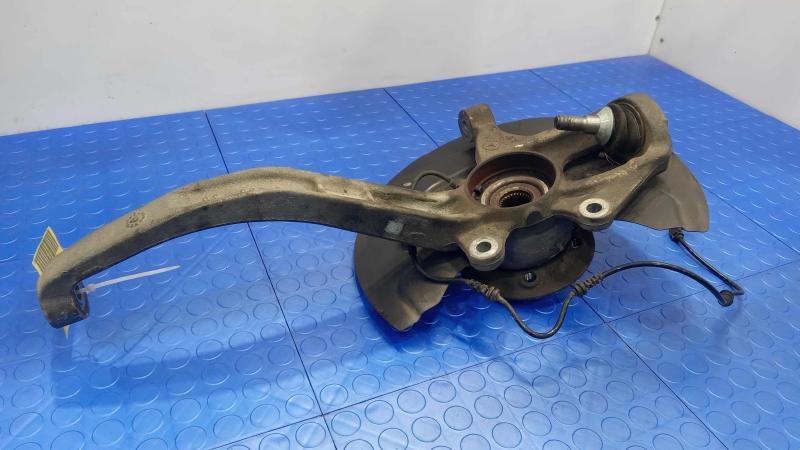 2012 Mercedes R-Class Spindle Knuckle Front