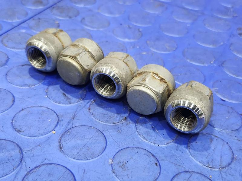 2011 Honda Pilot Lug Nuts